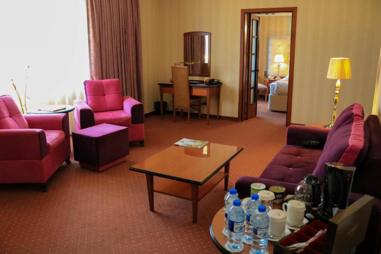 Grand Hotel Europe Baku Zewnętrze zdjęcie